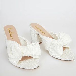 Lulus white bow mules